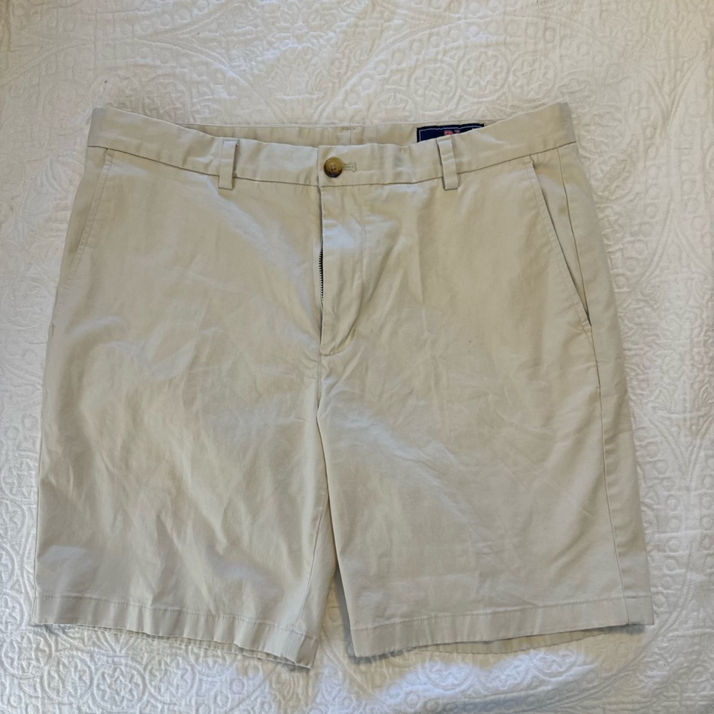 Men's Vineyard Vines Beige Shorts